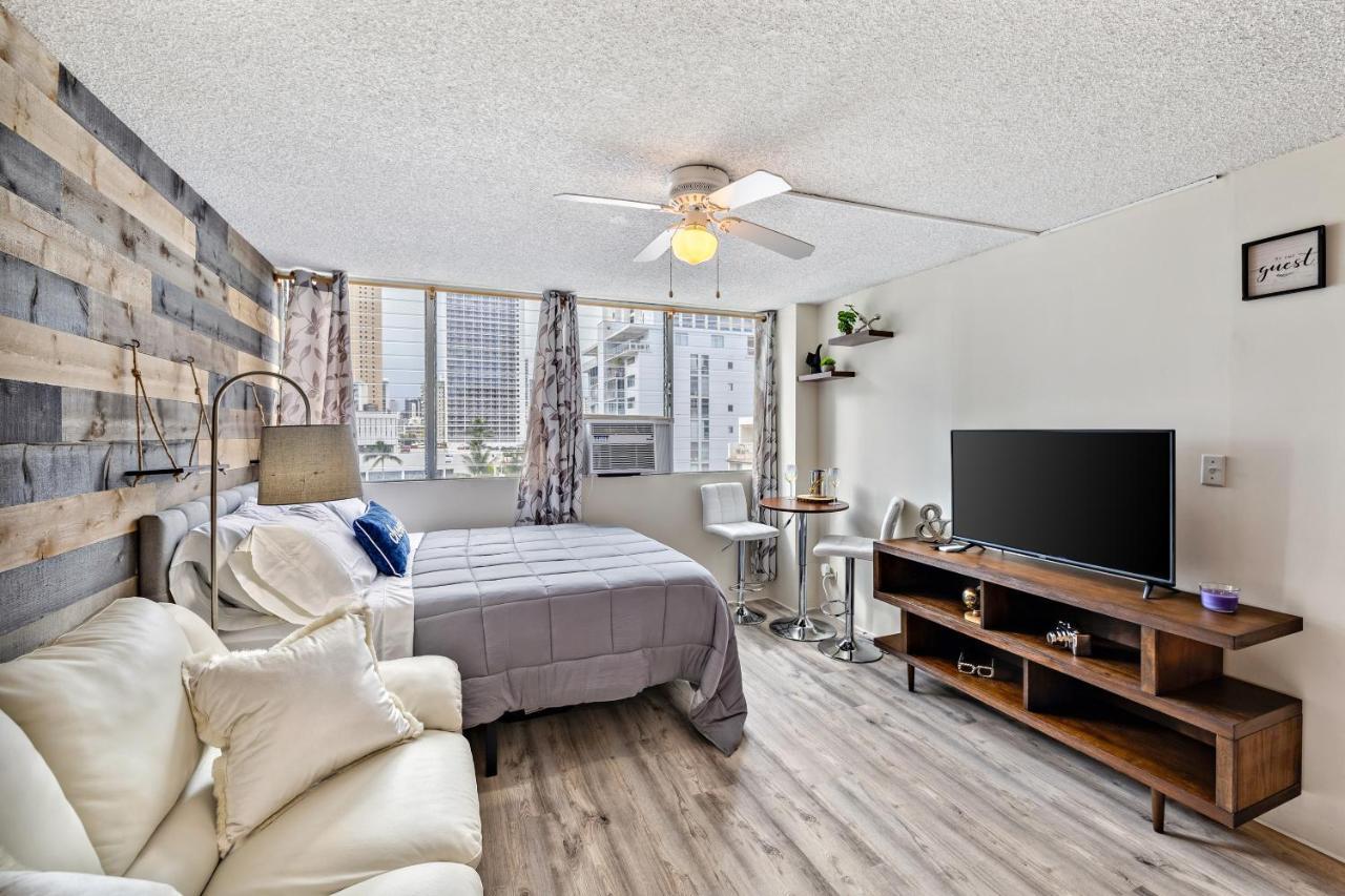 Modern Waikiki Condo Perfect For Beach Getaway! Honolulu Dış mekan fotoğraf